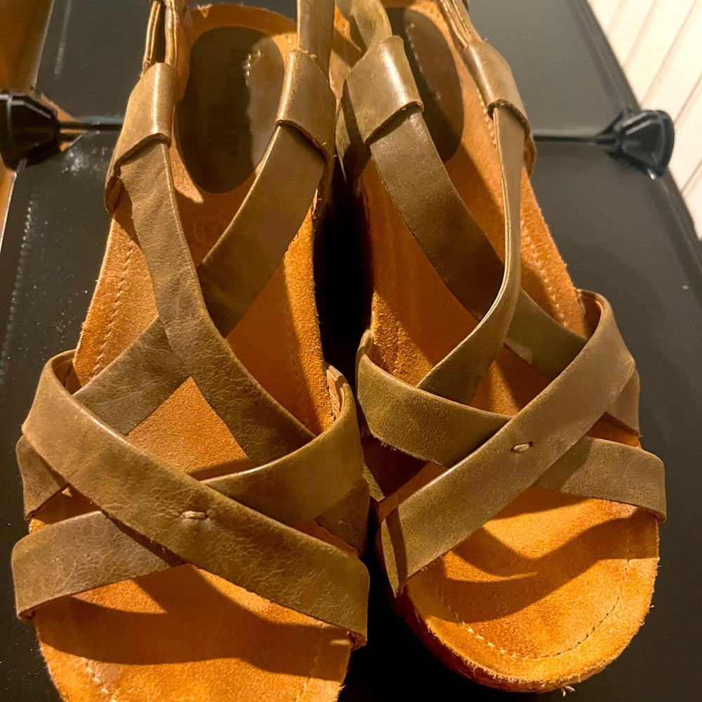 Leather Bussola Wedges -size 9